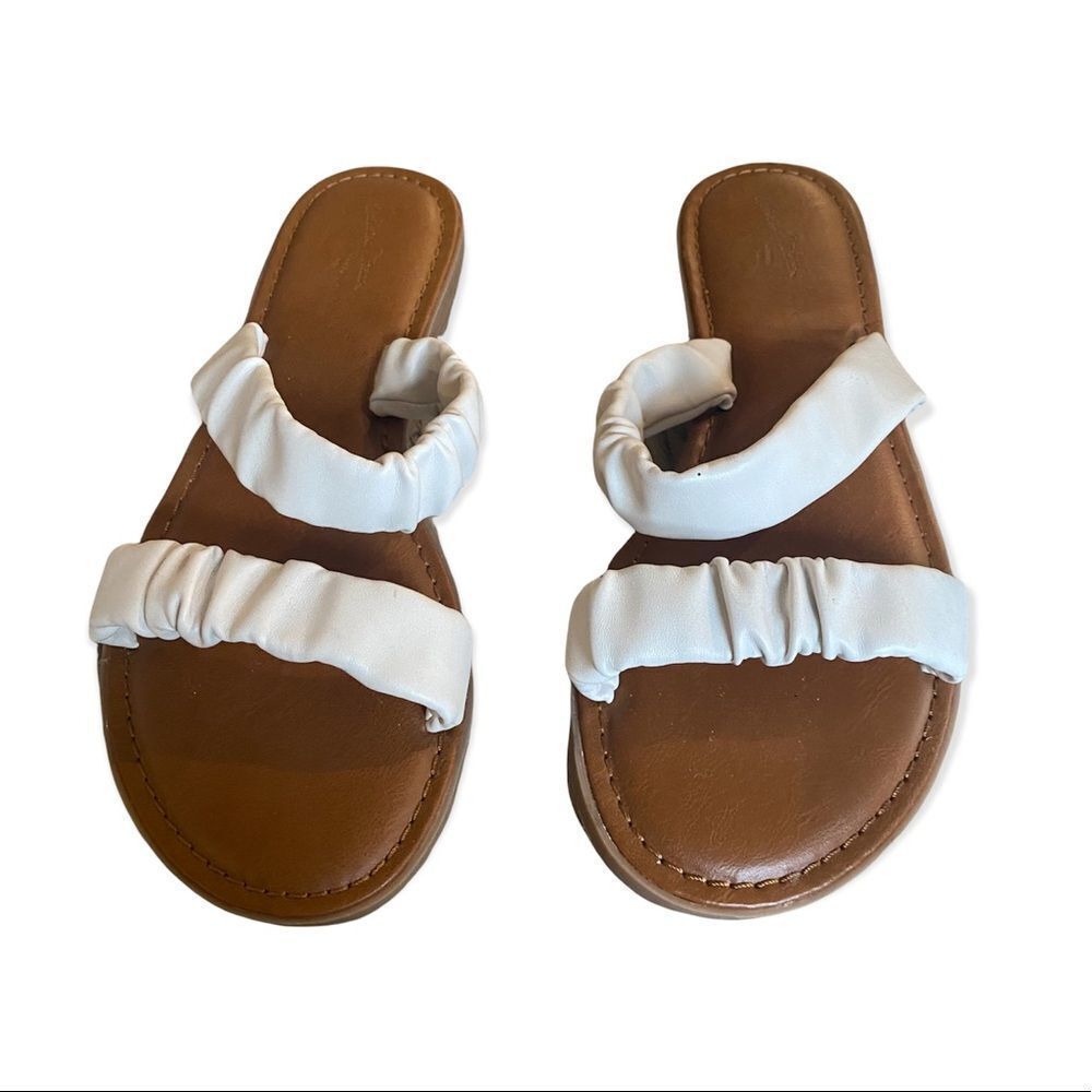 Universal Threads Scrunched Flat Open Toe Sandals